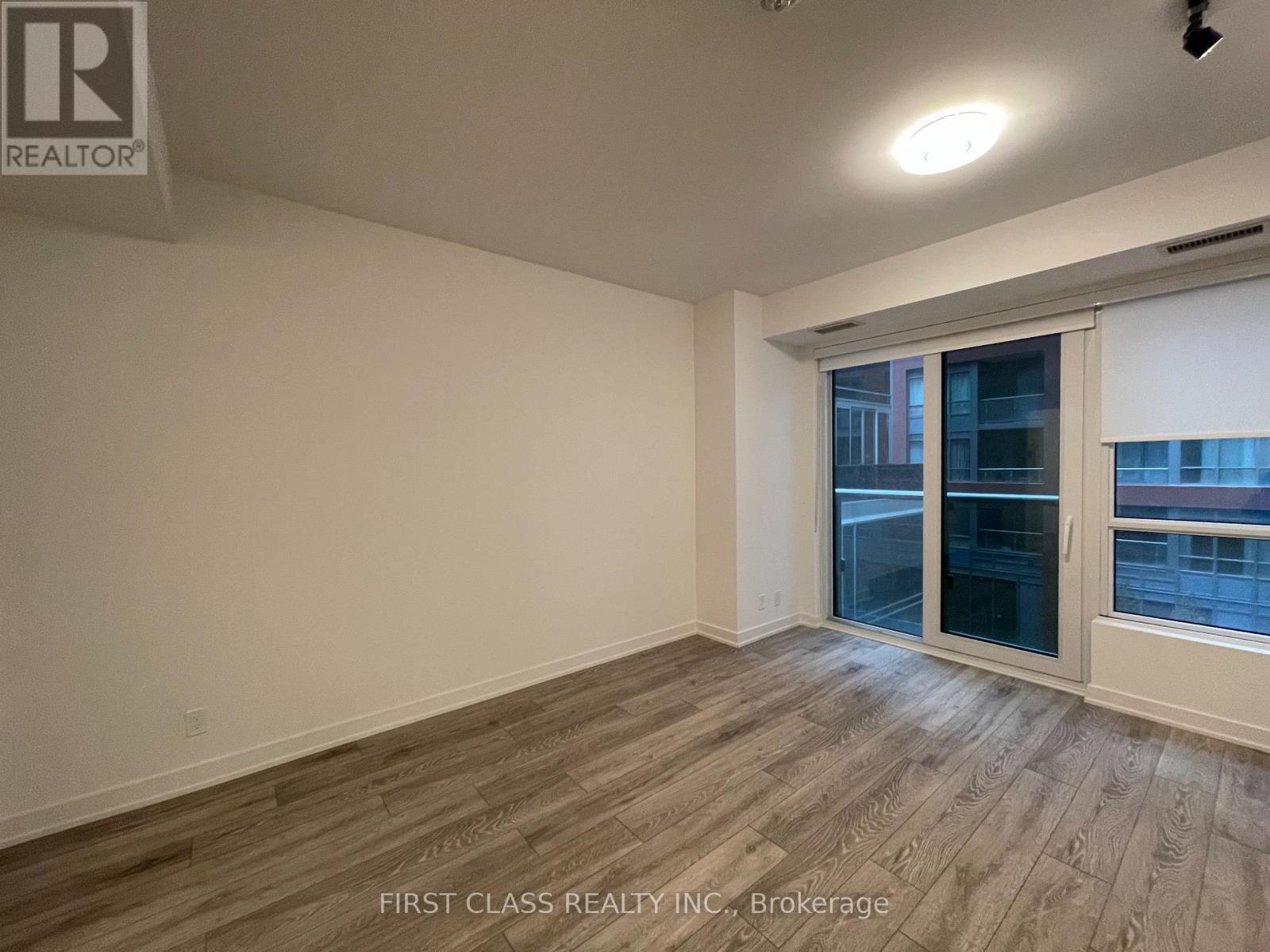 609 - 108 Peter Street, Toronto (Waterfront Communities), Ontario  M5V 0W2 - Photo 8 - C12797876