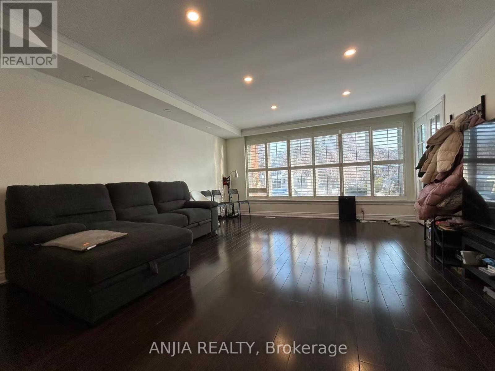 Main - 500 Huntingwood Drive, Toronto, Ontario  M1W 1G4 - Photo 2 - E12797700