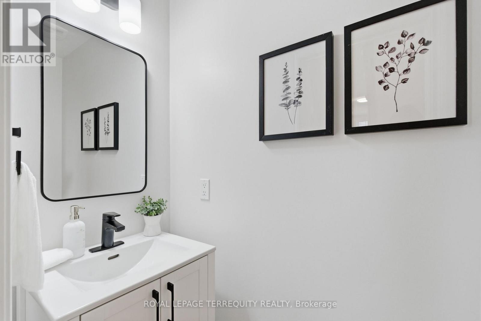 42 Artania Street, Oshawa (Windfields), Ontario  L1L 0E7 - Photo 6 - E12797858