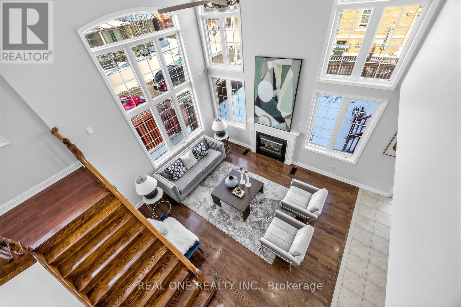 18 Calico Crescent, Markham, Ontario  L6C 3A6 - Photo 6 - N12797674