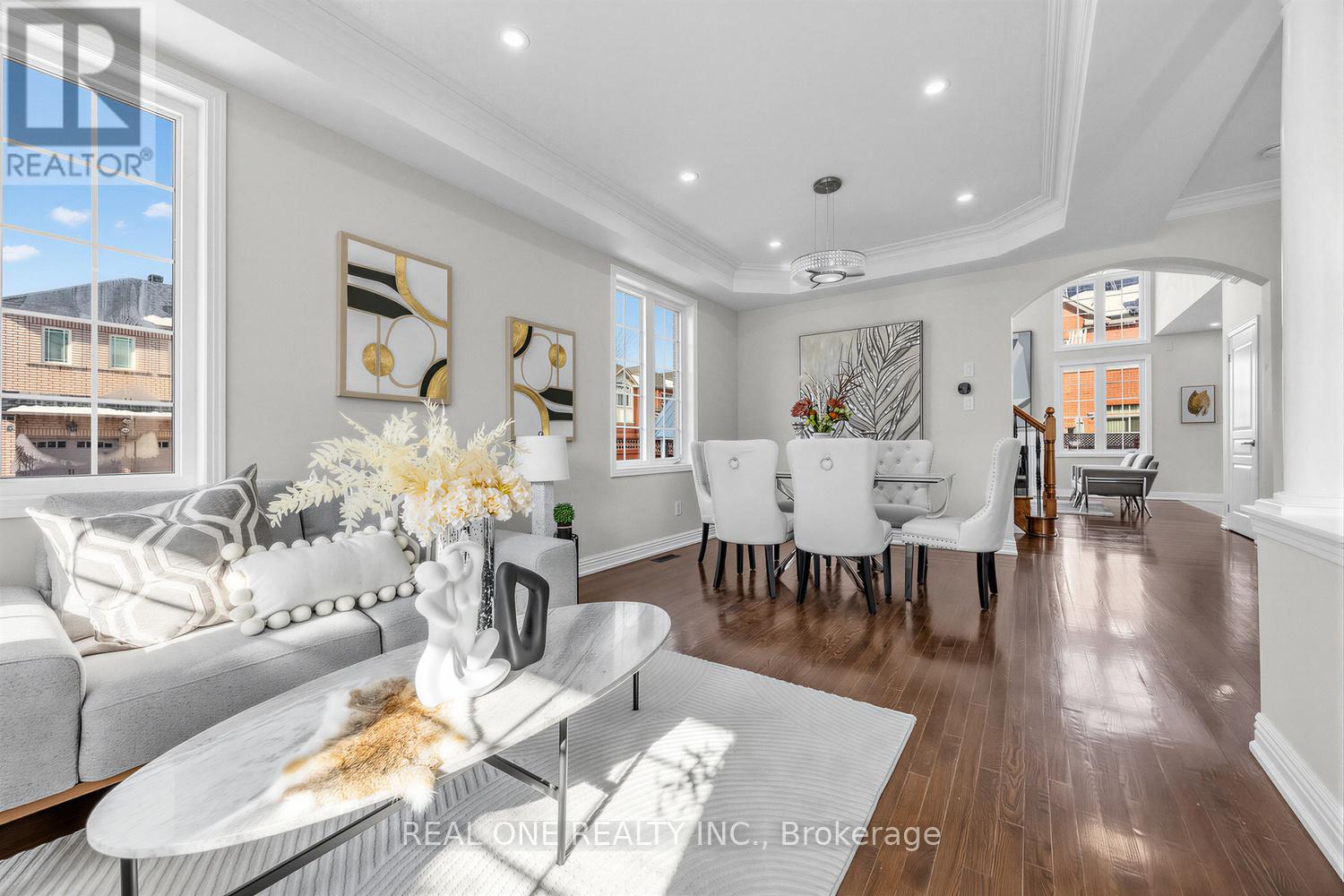 18 Calico Crescent, Markham, Ontario  L6C 3A6 - Photo 8 - N12797674