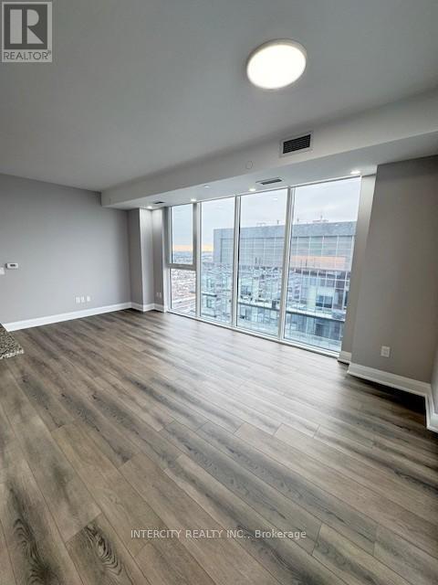 1905 - 20 Gatineau Drive E, Vaughan (Beverley Glen), Ontario  L4J 0L3 - Photo 5 - N12797708