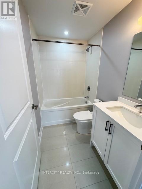 1905 - 20 Gatineau Drive E, Vaughan (Beverley Glen), Ontario  L4J 0L3 - Photo 9 - N12797708