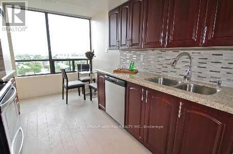 1109 - 7440 Bathurst Street, Vaughan (Brownridge), Ontario  L4J 7K8 - Photo 4 - N12797756