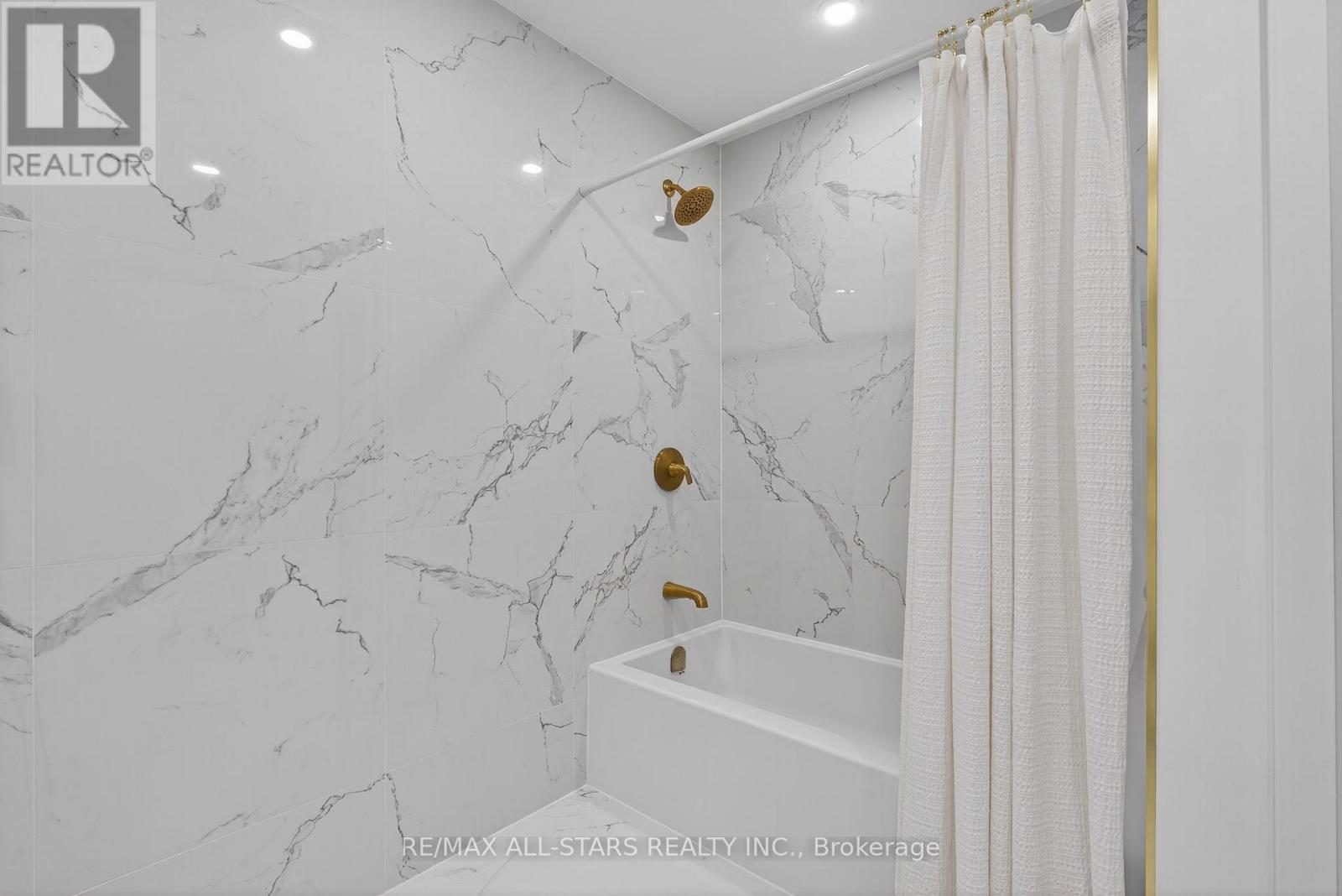 22429 Kennedy Road, East Gwillimbury, Ontario  L0G 1R0 - Photo 20 - N12797762