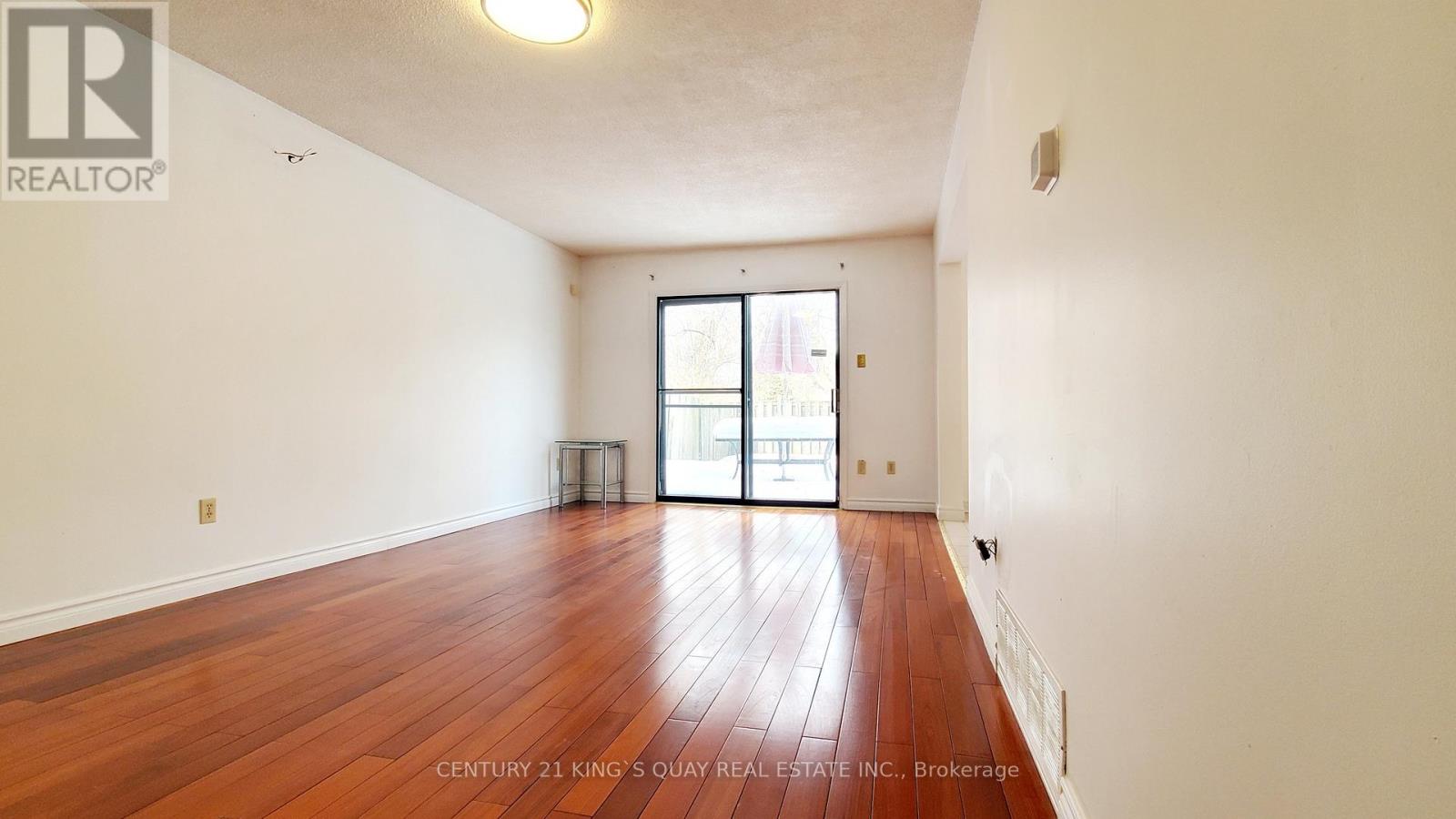 6 Cottsmore Crescent, Markham (Milliken Mills West), Ontario  L3R 3X6 - Photo 3 - N12797810