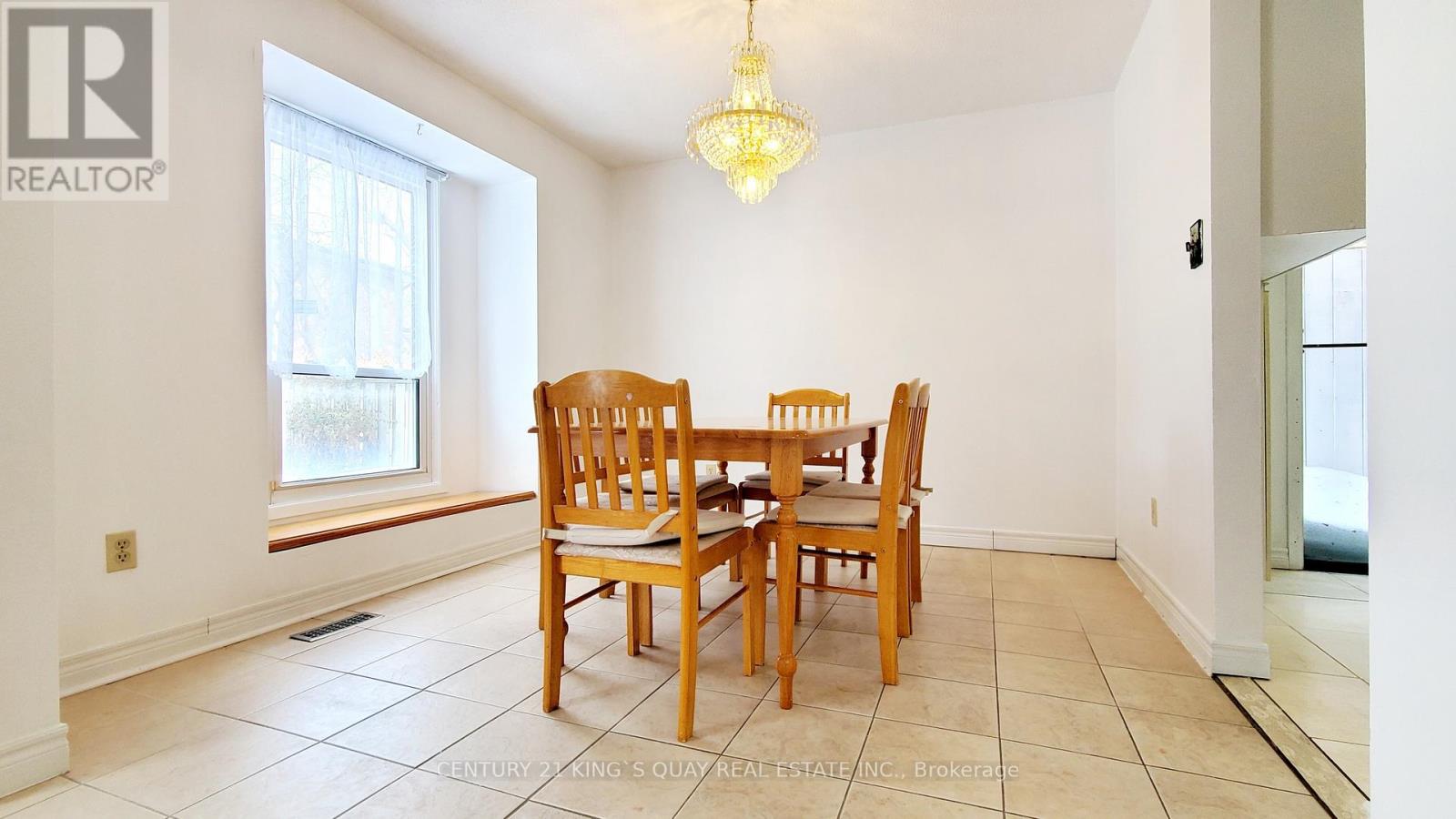 6 Cottsmore Crescent, Markham (Milliken Mills West), Ontario  L3R 3X6 - Photo 7 - N12797810