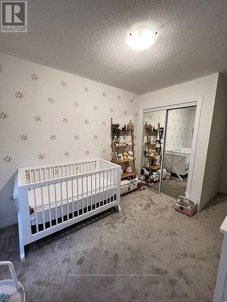 221 Vivant Street, Newmarket (Woodland Hill), Ontario  L3X 0K7 - Photo 2 - N12797884