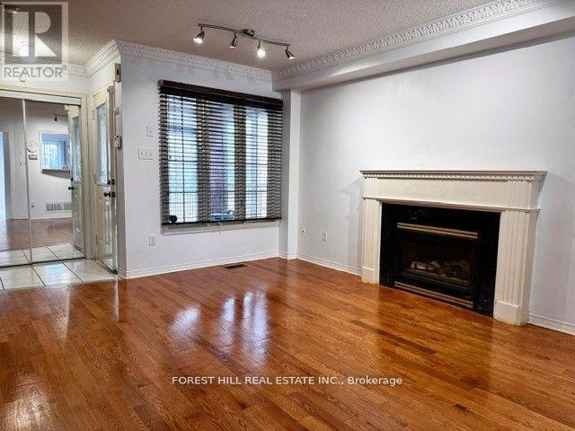 21 Baltic Street, Richmond Hill (Langstaff), Ontario  L4B 4H8 - Photo 3 - N12797912