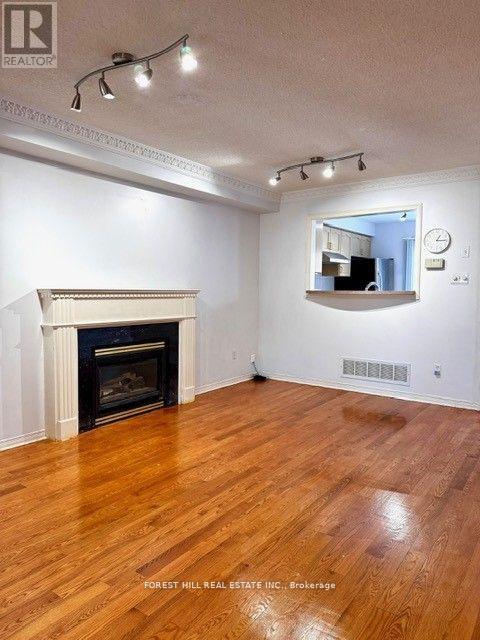 21 Baltic Street, Richmond Hill (Langstaff), Ontario  L4B 4H8 - Photo 4 - N12797912