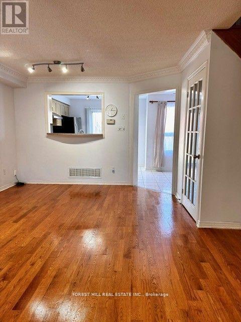 21 Baltic Street, Richmond Hill (Langstaff), Ontario  L4B 4H8 - Photo 5 - N12797912