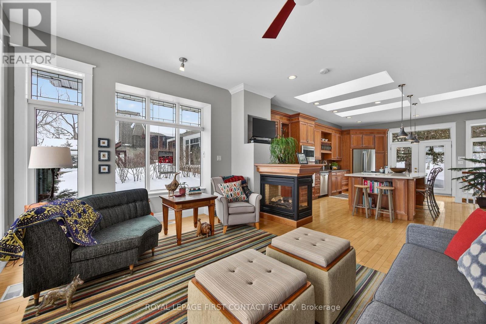 162 Kempenfelt Drive, Barrie (North Shore), Ontario  L4M 1C2 - Photo 19 - S12797780