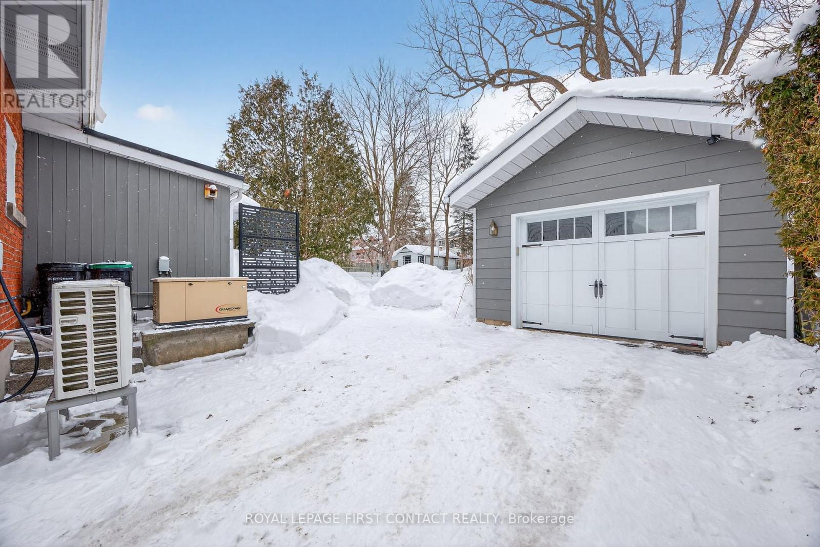 162 Kempenfelt Drive, Barrie (North Shore), Ontario  L4M 1C2 - Photo 40 - S12797780