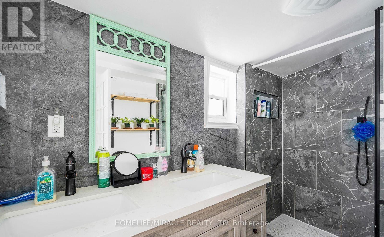 101 River Road E, Wasaga Beach, Ontario  L9Z 2L1 - Photo 11 - S12797882