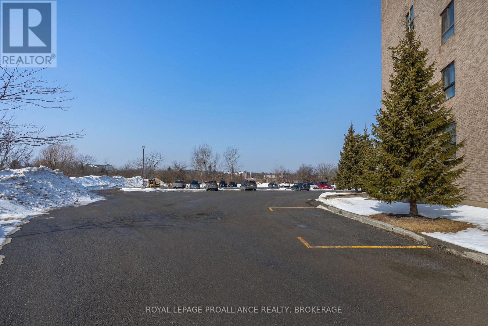 207 - 334 Queen Mary Road, Kingston (West Of Sir John A. Blvd), Ontario  K7M 7E7 - Photo 30 - X12797818