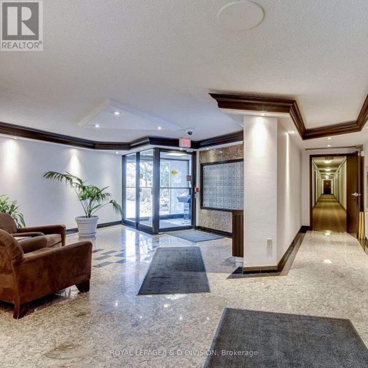 B4 - 284 Mill Road, Toronto (Markland Wood), Ontario  M9C 4W6 - Photo 3 - W12797666