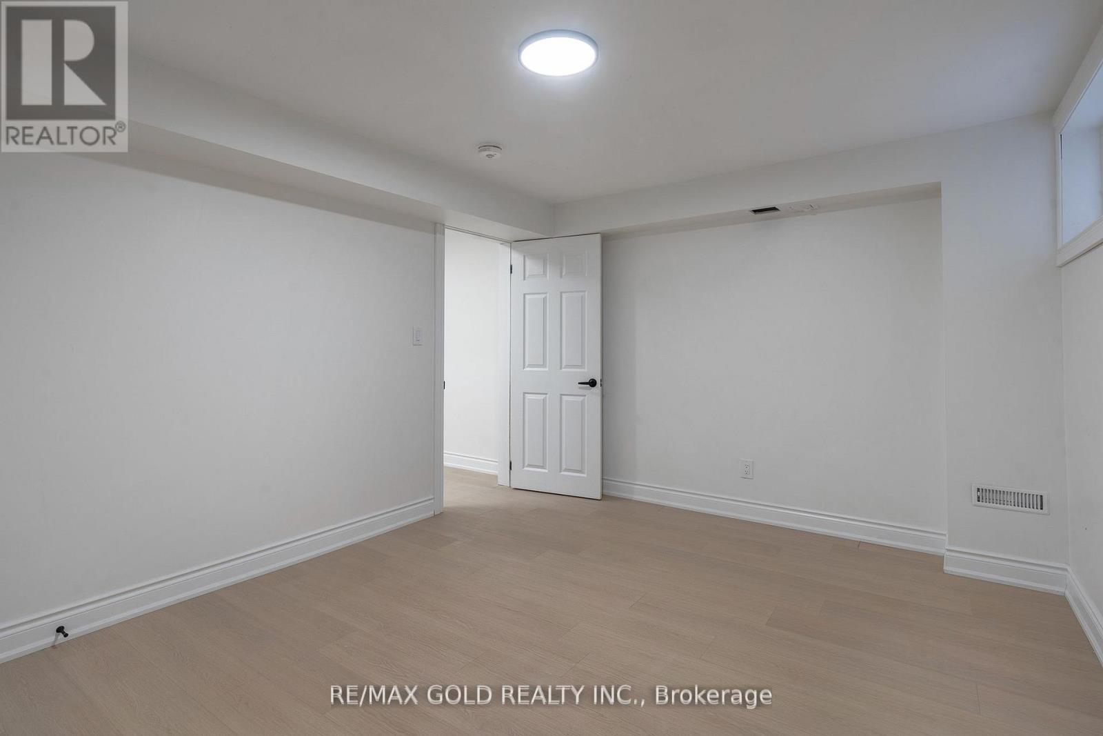 1138 Sawgrass Crescent, Mississauga, Ontario  L5C 3V4 - Photo 39 - W12797752