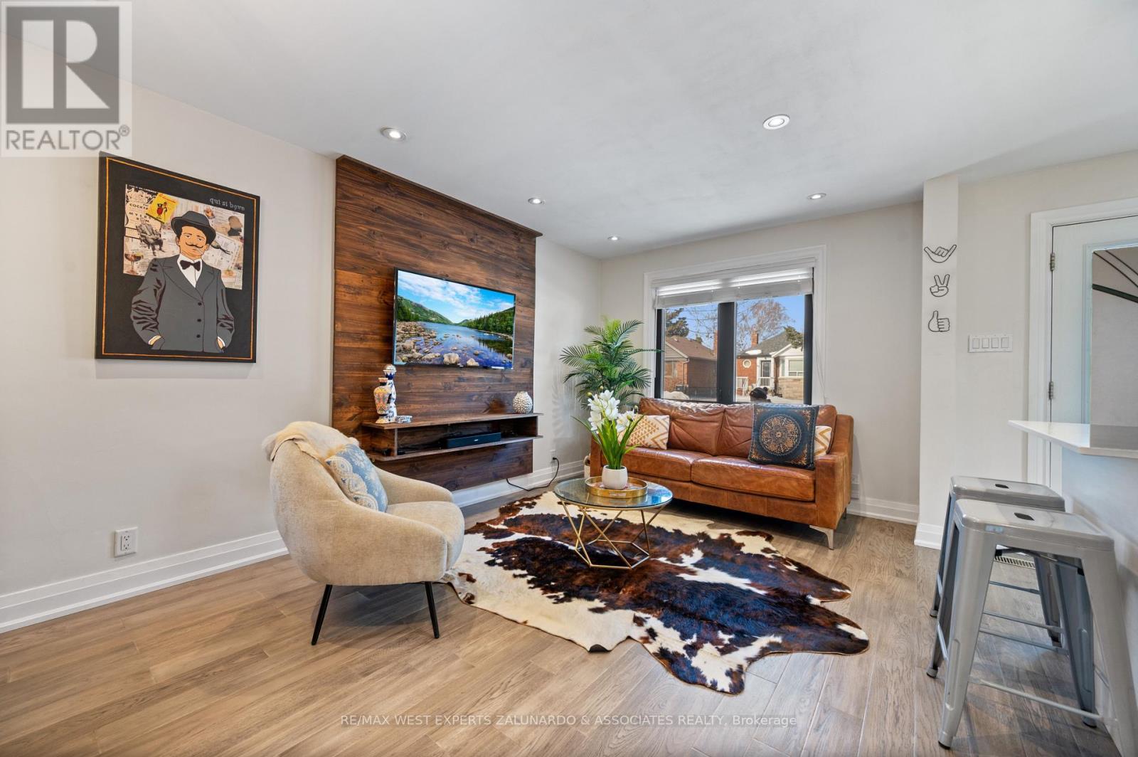 69 Foxwell Street, Toronto (Rockcliffe-Smythe), Ontario  M6N 1Y9 - Photo 10 - W12797766