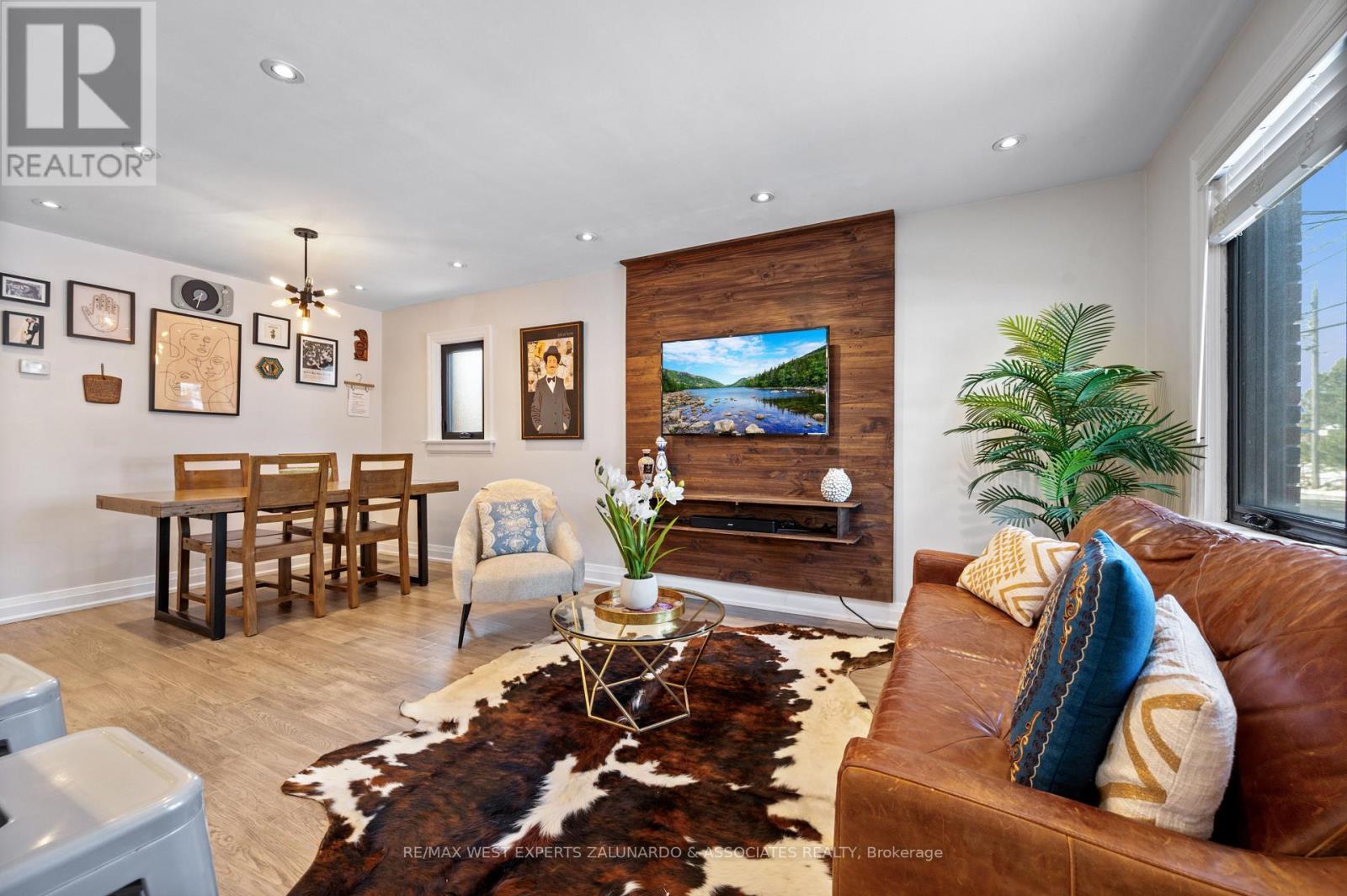 69 Foxwell Street, Toronto (Rockcliffe-Smythe), Ontario  M6N 1Y9 - Photo 11 - W12797766