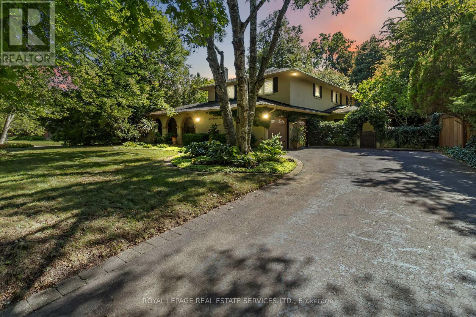 150 Cairncroft Road, Oakville (Mo Morrison), Ontario  L6J 4L9 - Photo 3 - W12797804