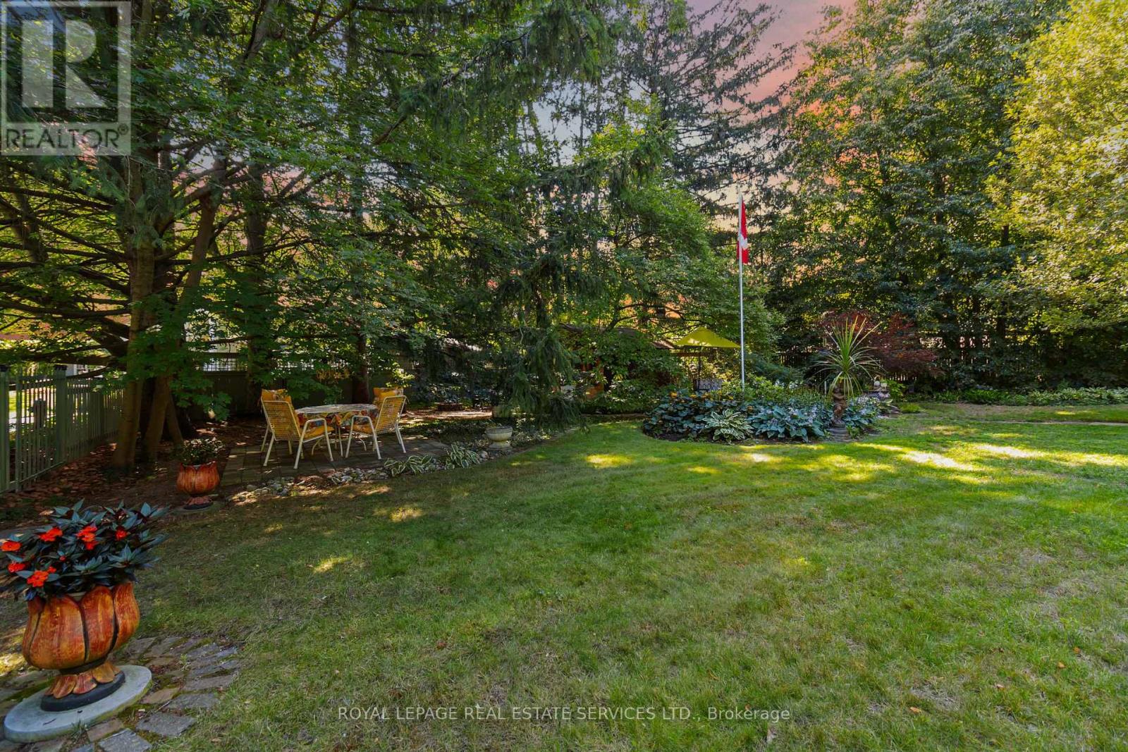 150 Cairncroft Road, Oakville (Mo Morrison), Ontario  L6J 4L9 - Photo 44 - W12797804