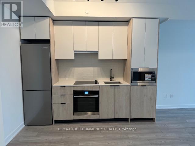 330 - 1007 THE QUEENSWAY, Toronto, Ontario