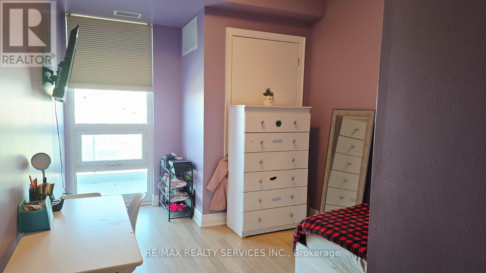 1308 - 100 John Street, Brampton (Downtown Brampton), Ontario  L6N 2S8 - Photo 19 - W12797848