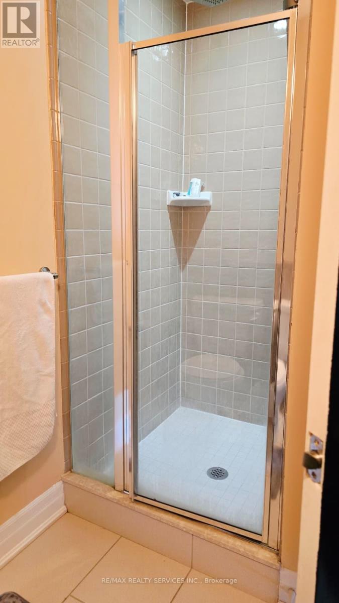 1308 - 100 John Street, Brampton (Downtown Brampton), Ontario  L6N 2S8 - Photo 20 - W12797848