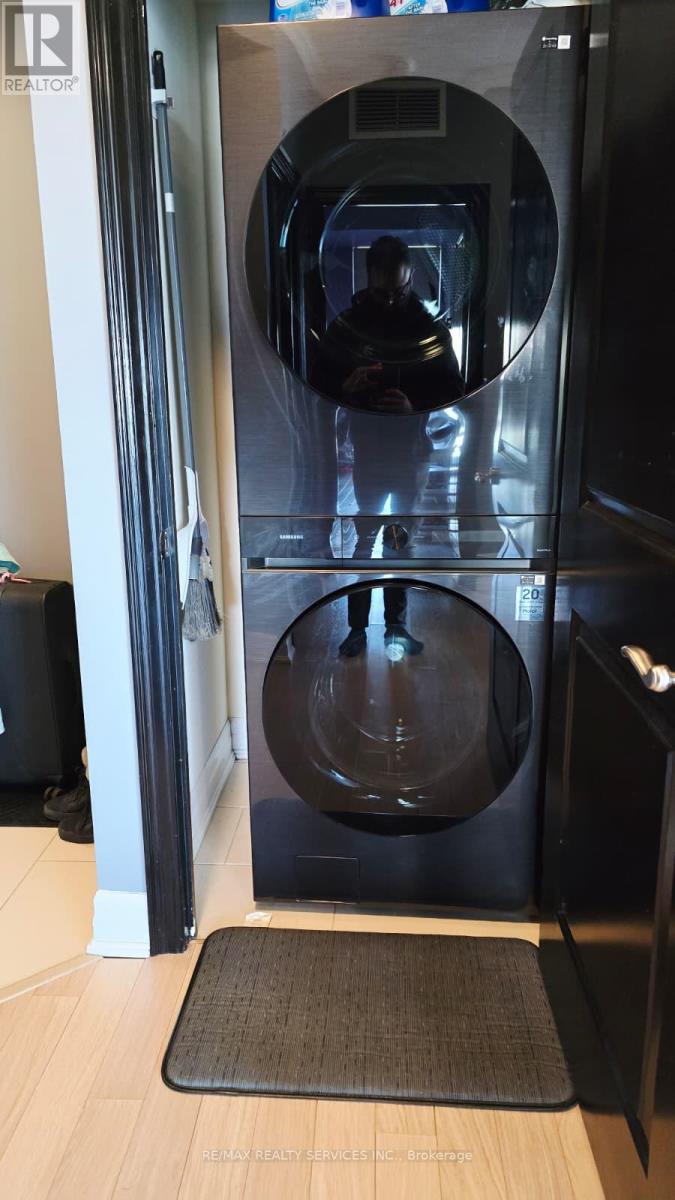 1308 - 100 John Street, Brampton (Downtown Brampton), Ontario  L6N 2S8 - Photo 8 - W12797848