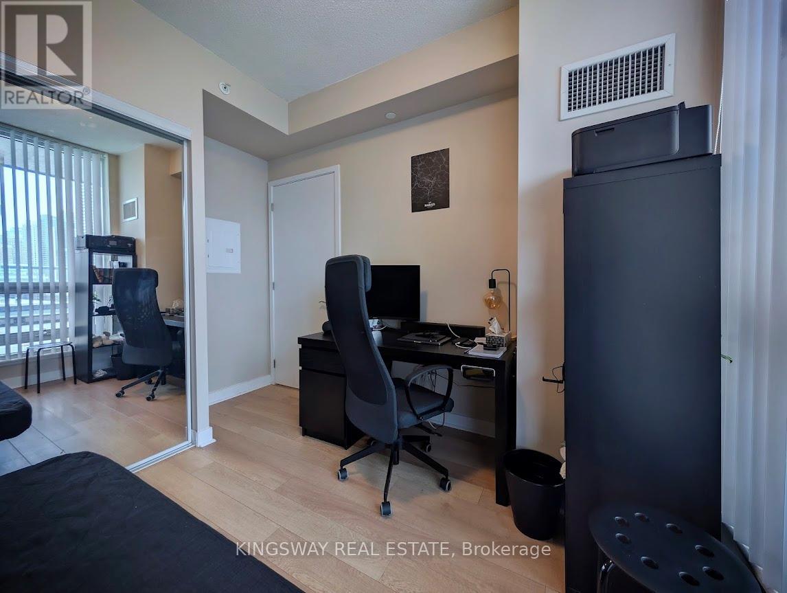 302 - 3975 Grand Park Drive, Mississauga (City Centre), Ontario  L5B 0K4 - Photo 4 - W12797904