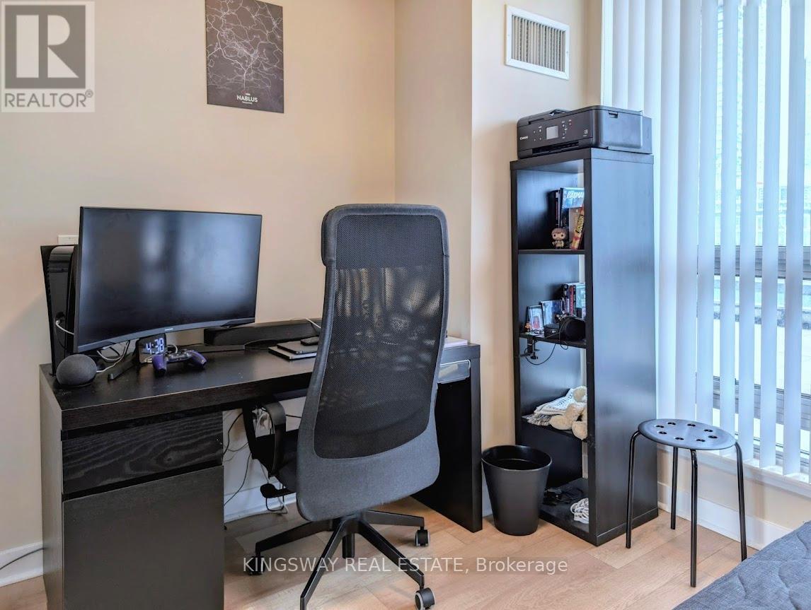 302 - 3975 Grand Park Drive, Mississauga (City Centre), Ontario  L5B 0K4 - Photo 9 - W12797904