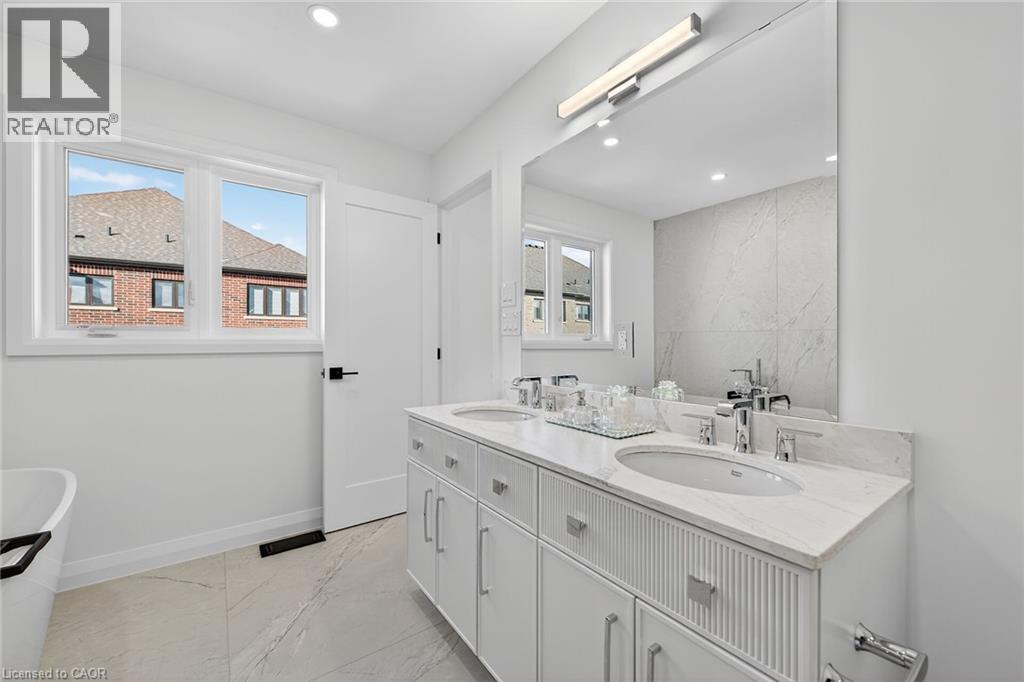 16 Sagewood Drive, Hamilton, Ontario  L9B 0K7 - Photo 37 - 40788159