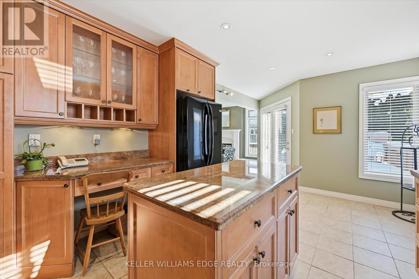 305 Southcote Drive, Hamilton (Meadowlands), Ontario  L9G 5C4 - Photo 15 - X12797658