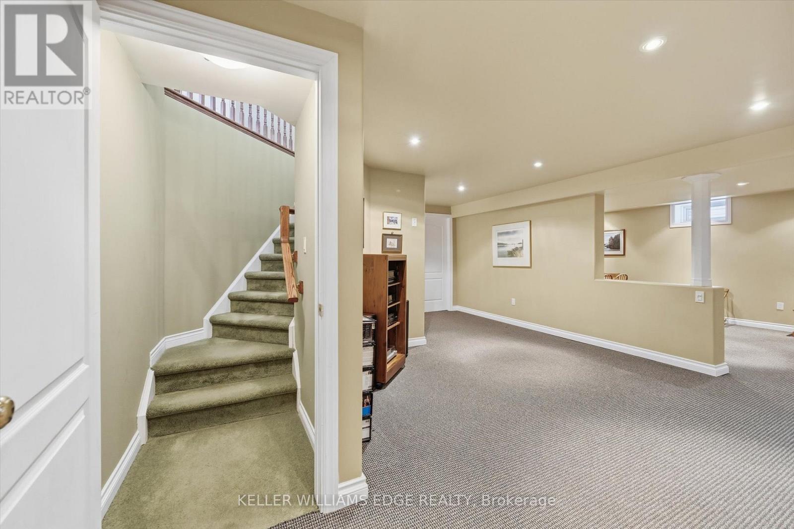 305 Southcote Drive, Hamilton (Meadowlands), Ontario  L9G 5C4 - Photo 30 - X12797658