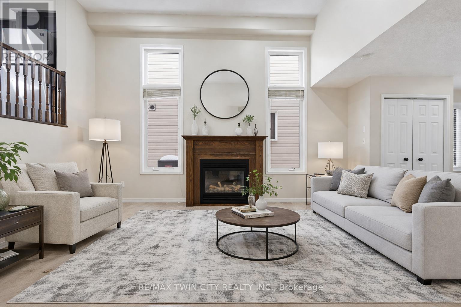 187 Woodbine Avenue, Kitchener, Ontario  N2R 1Y5 - Photo 4 - X12797688