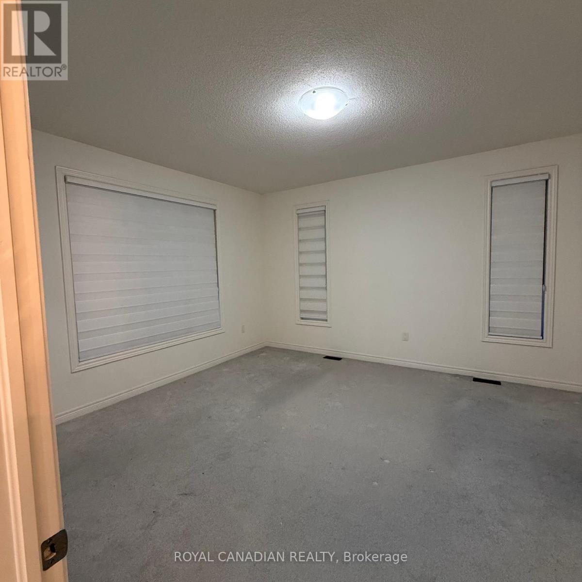 Upper - 41 Granite Ridge Trail, Hamilton (Waterdown), Ontario  L8B 1Y4 - Photo 11 - X12797742