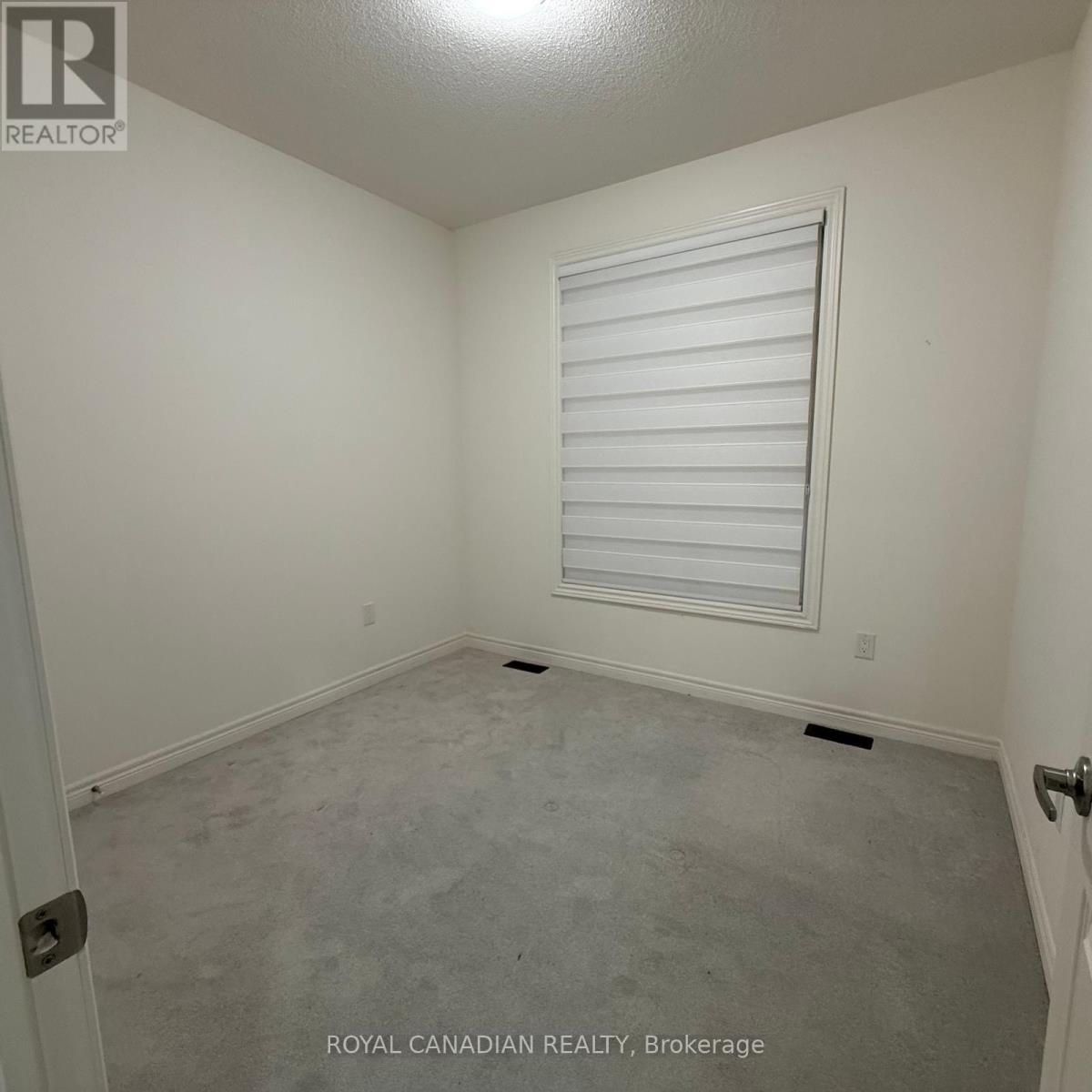 Upper - 41 Granite Ridge Trail, Hamilton (Waterdown), Ontario  L8B 1Y4 - Photo 12 - X12797742