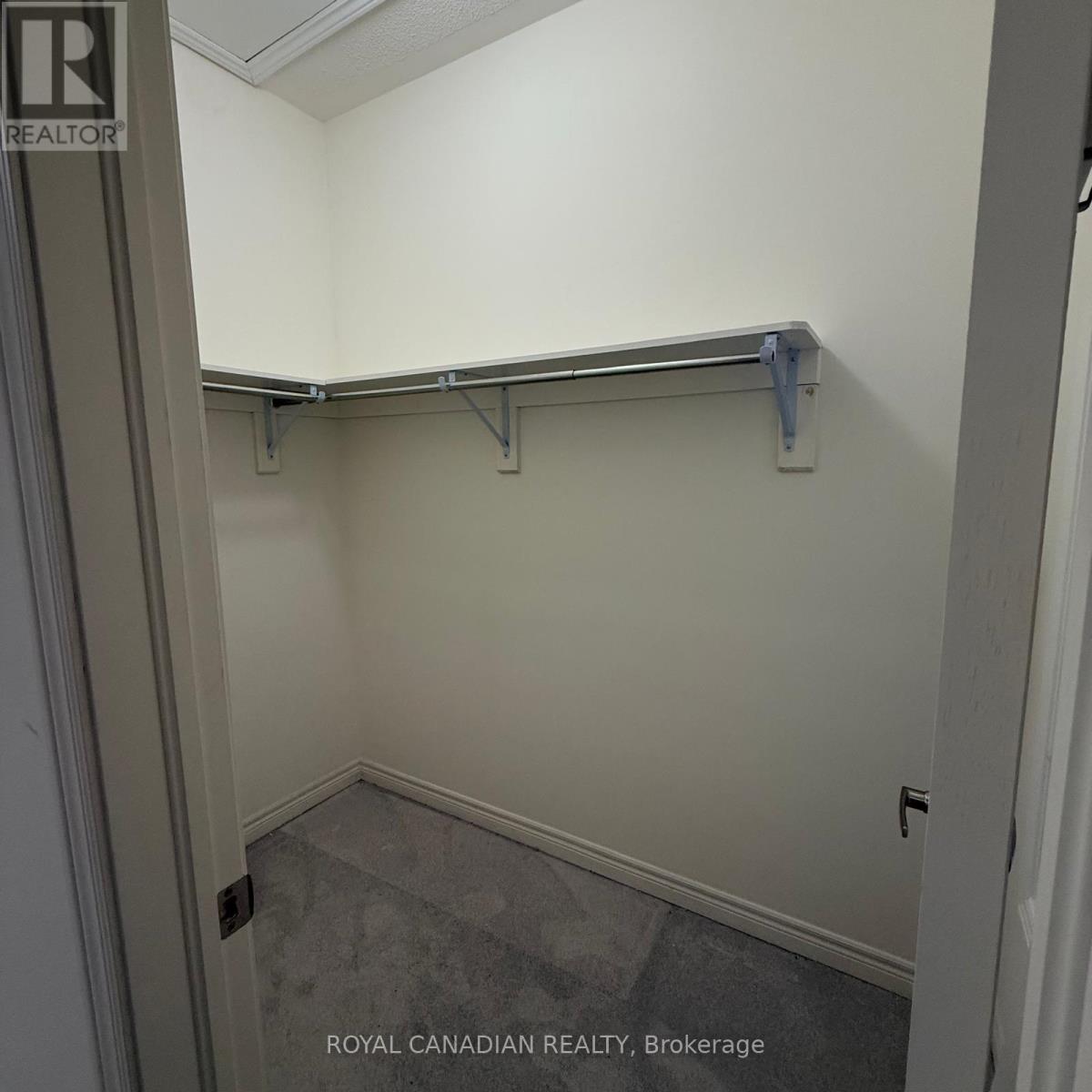 Upper - 41 Granite Ridge Trail, Hamilton (Waterdown), Ontario  L8B 1Y4 - Photo 14 - X12797742