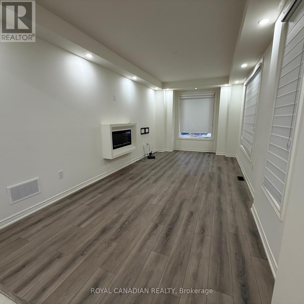 Upper - 41 Granite Ridge Trail, Hamilton (Waterdown), Ontario  L8B 1Y4 - Photo 9 - X12797742