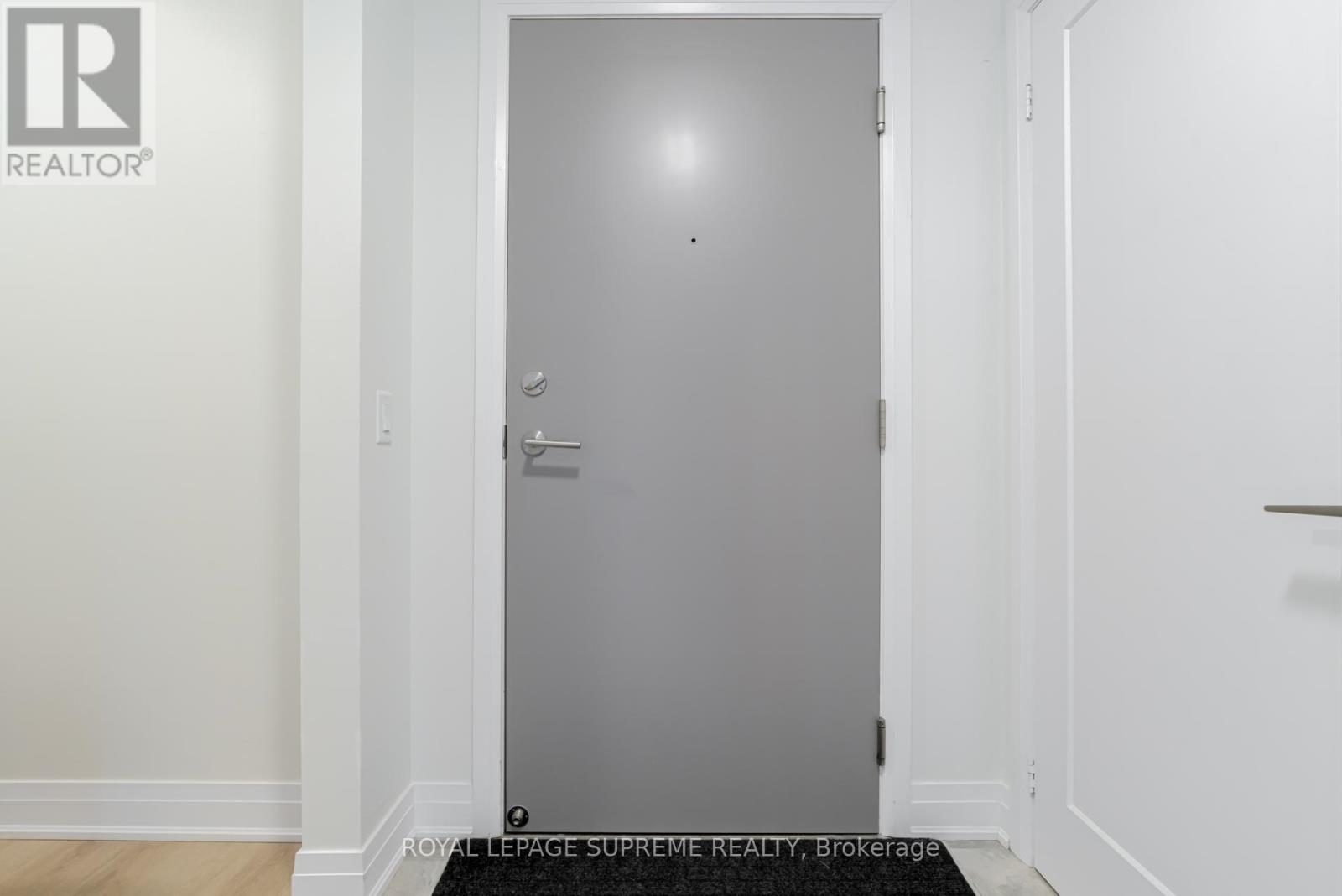 337 - 16 Concord Place, Grimsby (Grimsby Beach), Ontario  L3M 0J1 - Photo 3 - X12797768