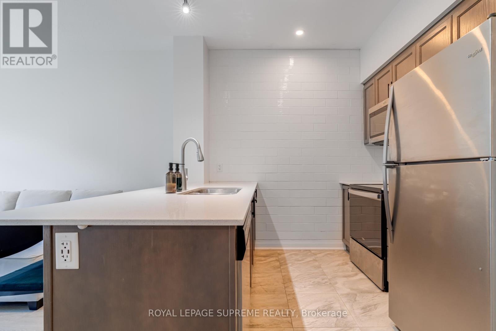 337 - 16 Concord Place, Grimsby (Grimsby Beach), Ontario  L3M 0J1 - Photo 5 - X12797768