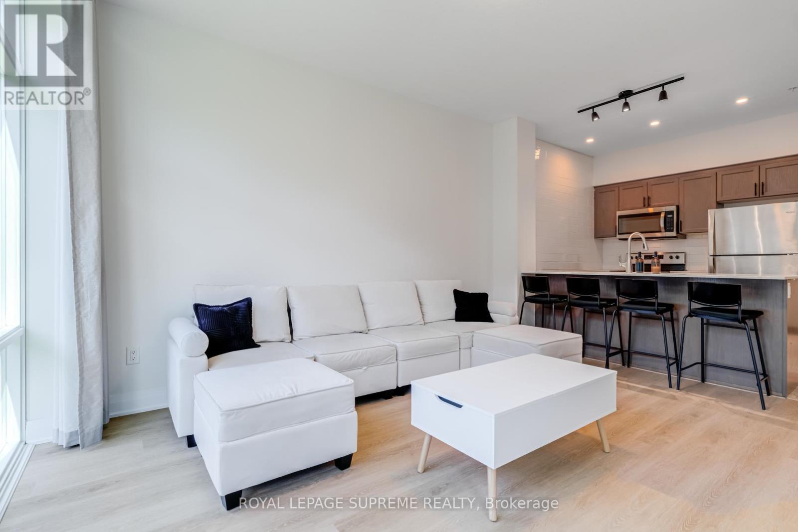 337 - 16 Concord Place, Grimsby (Grimsby Beach), Ontario  L3M 0J1 - Photo 6 - X12797768