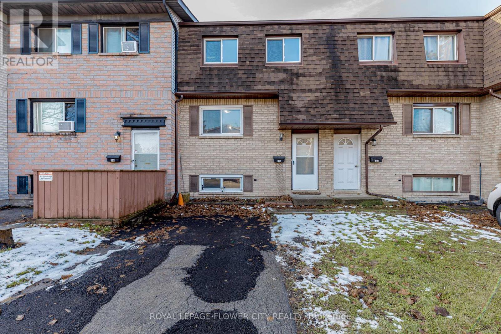 188 - 195 Denistoun Street, Welland, Ontario  L3C 6P1 - Photo 1 - X12797852