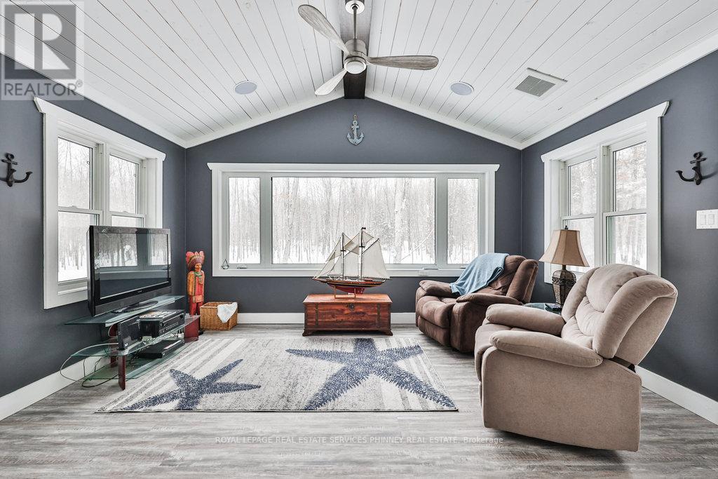 1068 Xavier Street, Gravenhurst (Morrison), Ontario  P0E 1G0 - Photo 18 - X12797880