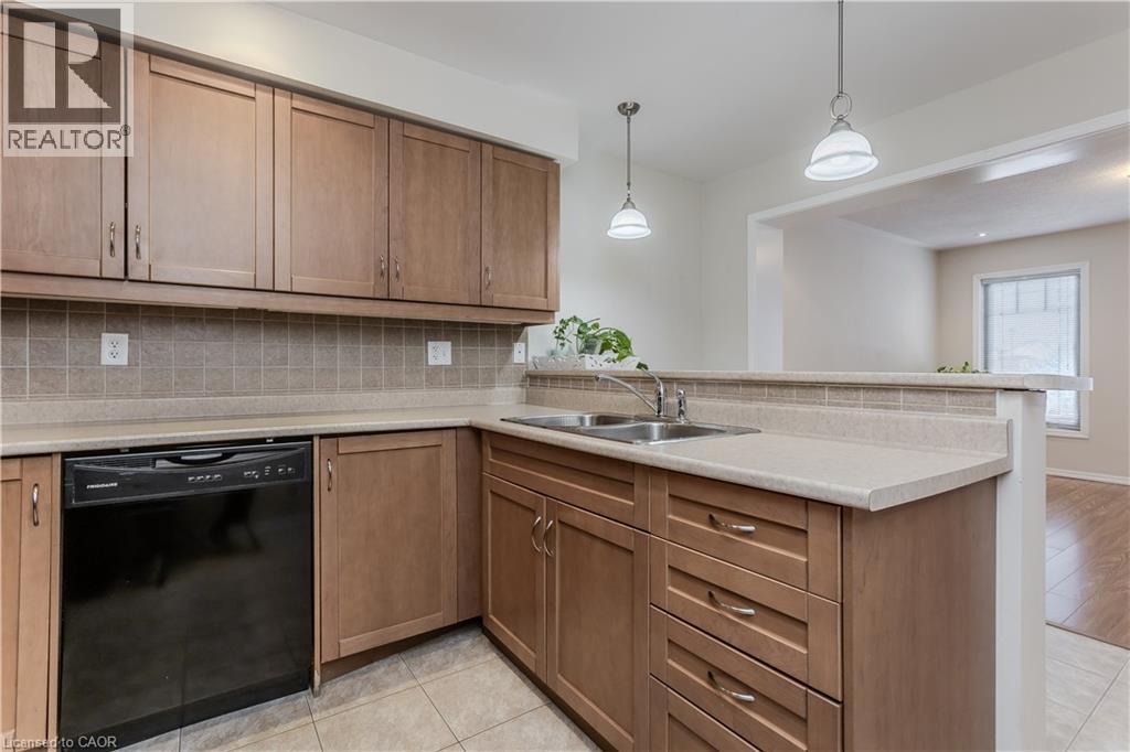 3050 Rotary Way Unit# 38, Burlington, Ontario  L7M 0G8 - Photo 24 - 40802986