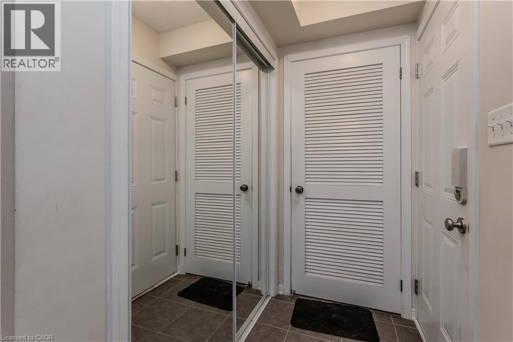 3050 Rotary Way Unit# 38, Burlington, Ontario  L7M 0G8 - Photo 9 - 40802986