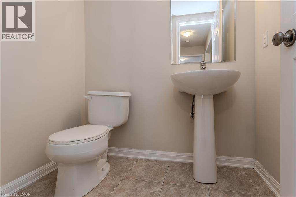 3050 Rotary Way Unit# 38, Burlington, Ontario  L7M 0G8 - Photo 11 - 40802986