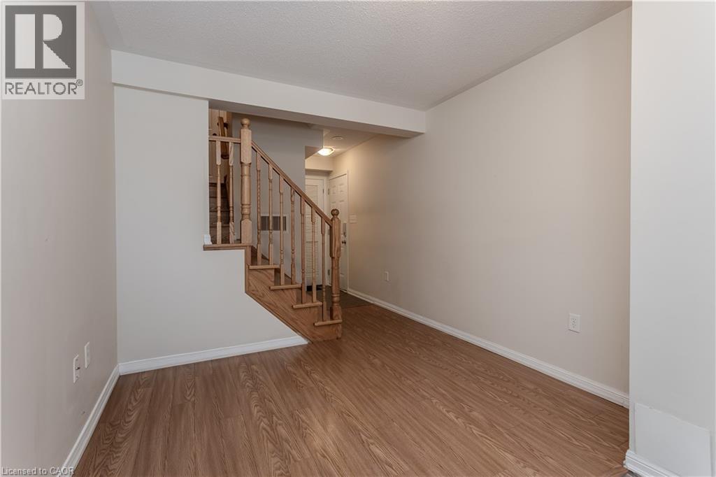 3050 Rotary Way Unit# 38, Burlington, Ontario  L7M 0G8 - Photo 6 - 40802986