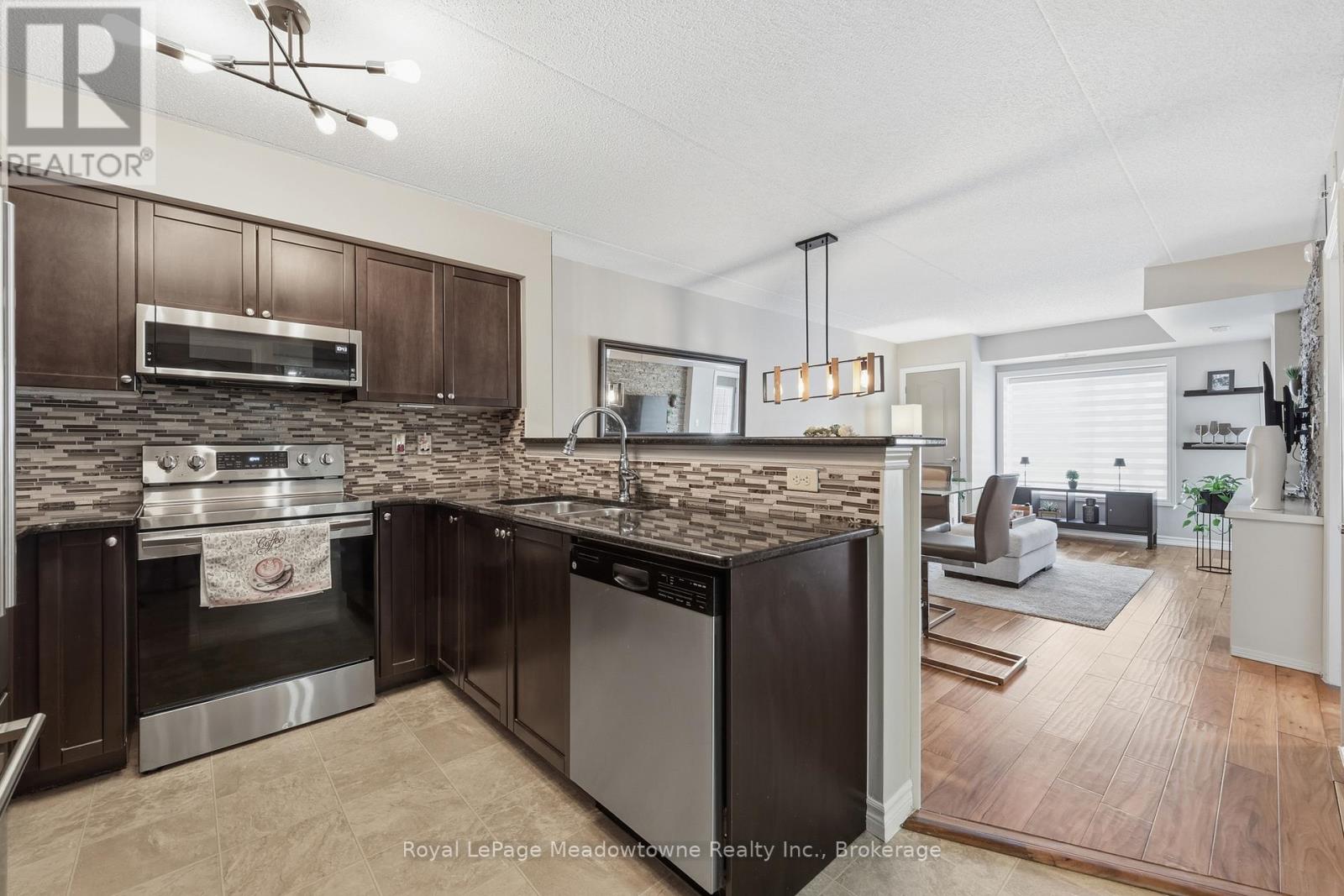 114 - 1440 Main Street E, Milton, Ontario  L9T 8W6 - Photo 5 - W12797984