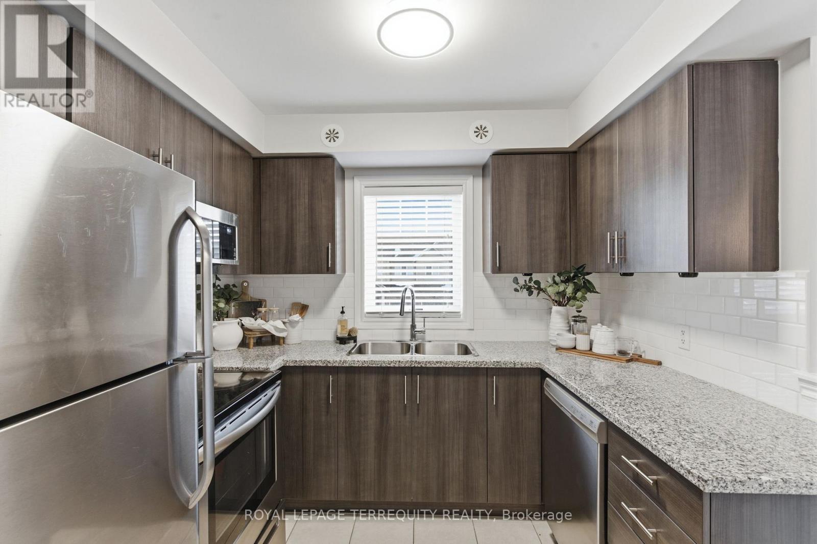 42 Artania Street, Oshawa (Windfields), Ontario  L1L 0E7 - Photo 12 - E12797858